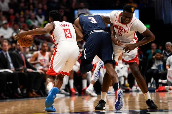What is an Illegal Screen in Basketball? Rules Explained