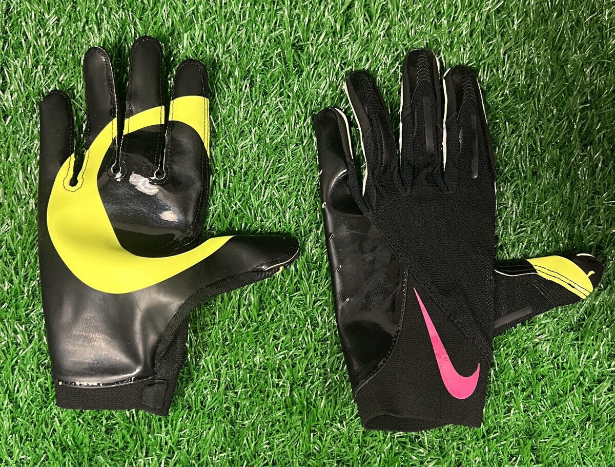 Pink Football Gloves: Best Options for Style and Performance