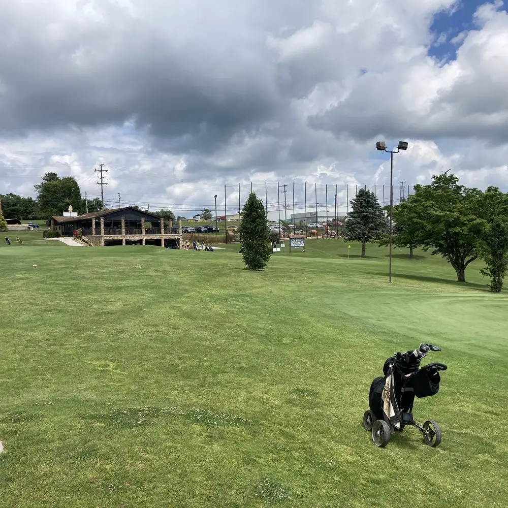 Lindenwood Golf Course: Affordable Play in a Scenic Setting