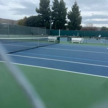 Fremont Tennis Center: Community and Facilities