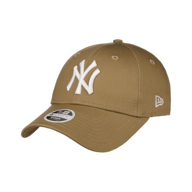 Chic and Comfortable: A Guide to Trendy Women's Baseball Caps for Female Fans