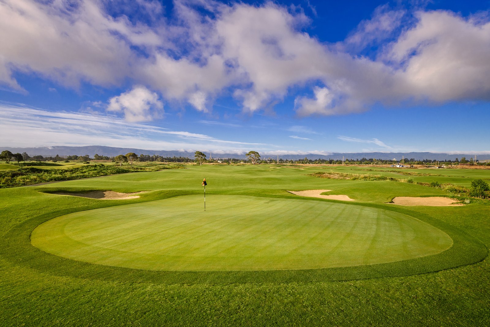 Baylands Golf Club: Stunning Views and Great Play