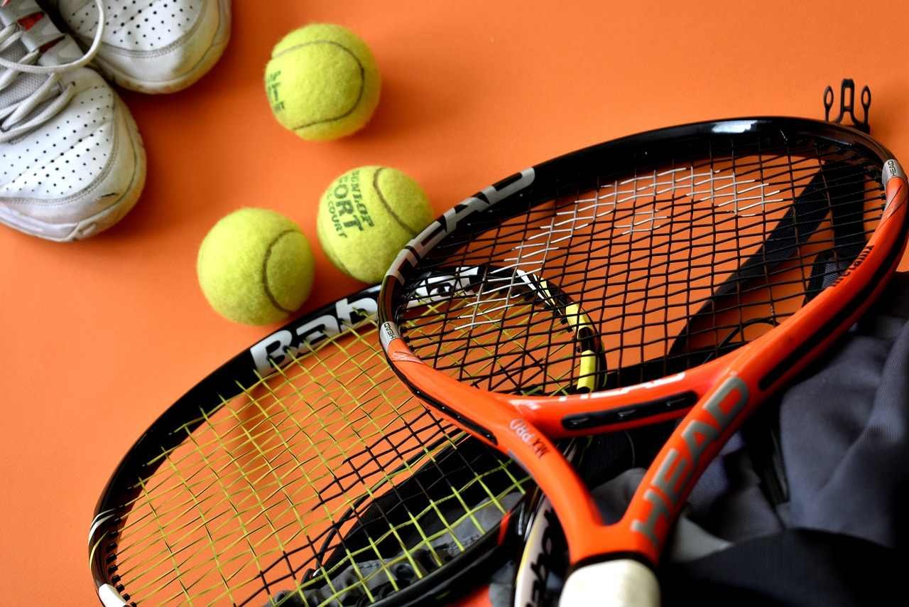 Tennis Pick Up Lines: Fun Ways to Break the Ice