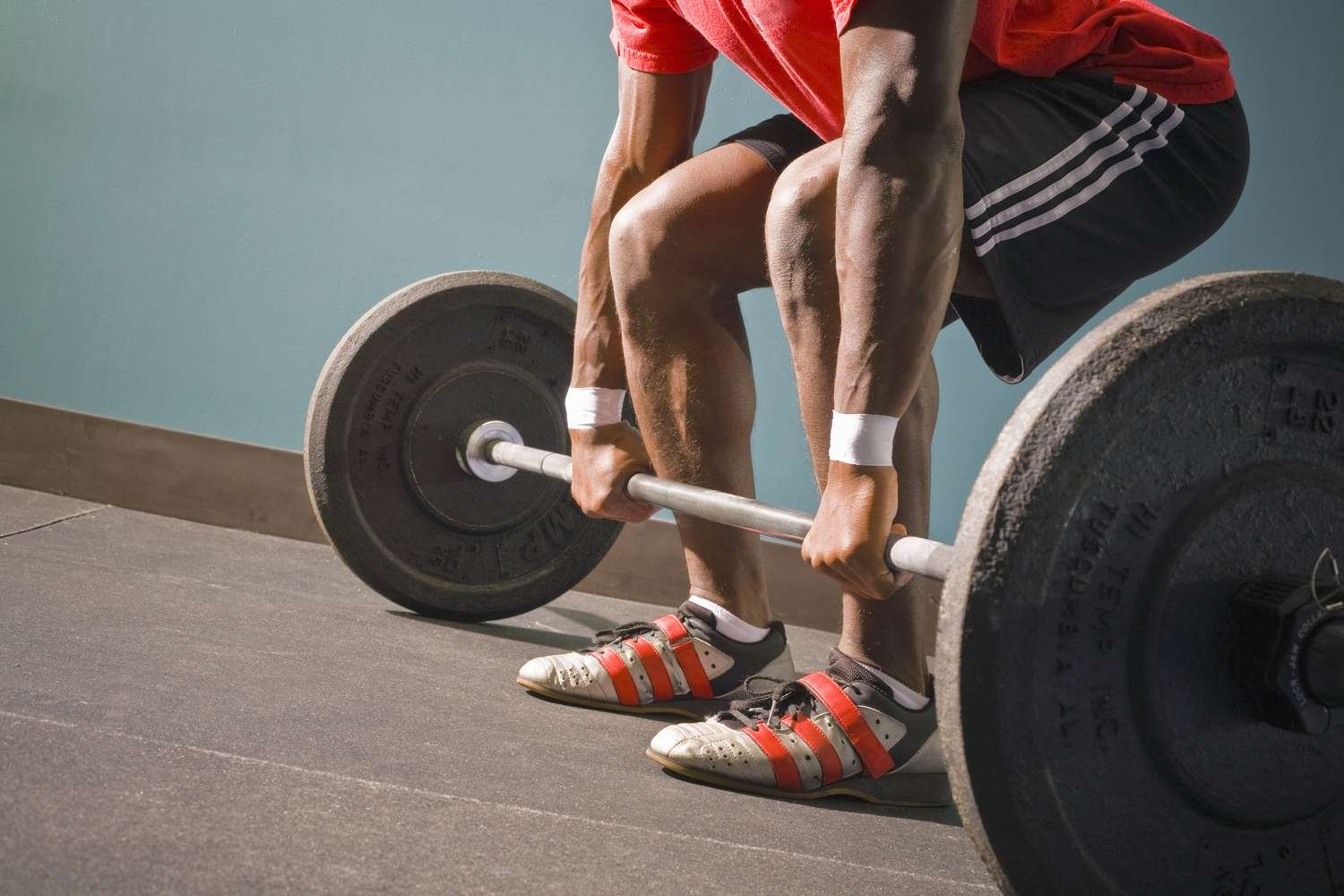 Weight Lifting as an Anaerobic Exercise: Benefits and Examples