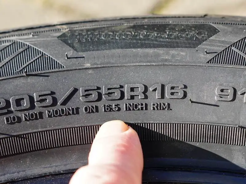 How Wide Is a Golf Cart? Understanding Dimensions