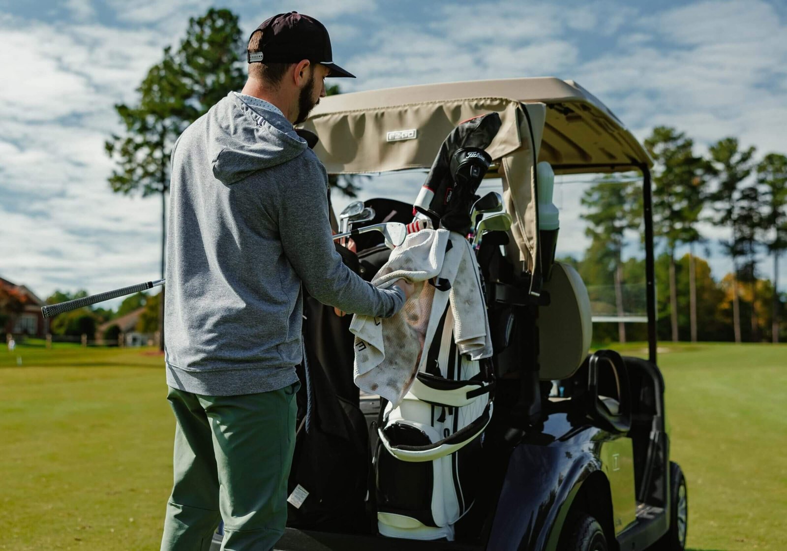 How Many Golf Clubs Can You Carry in a Bag?