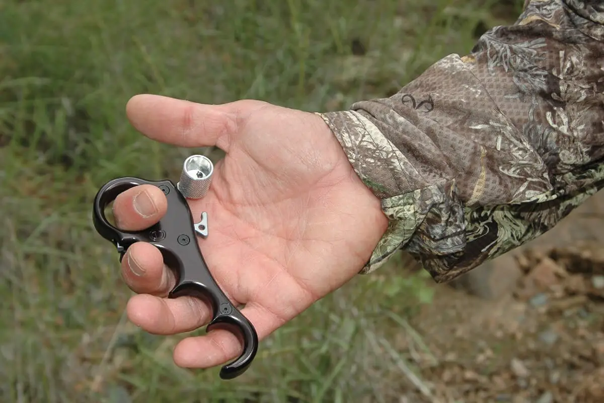 Best Thumb Release for Archery: Improve Accuracy and Control