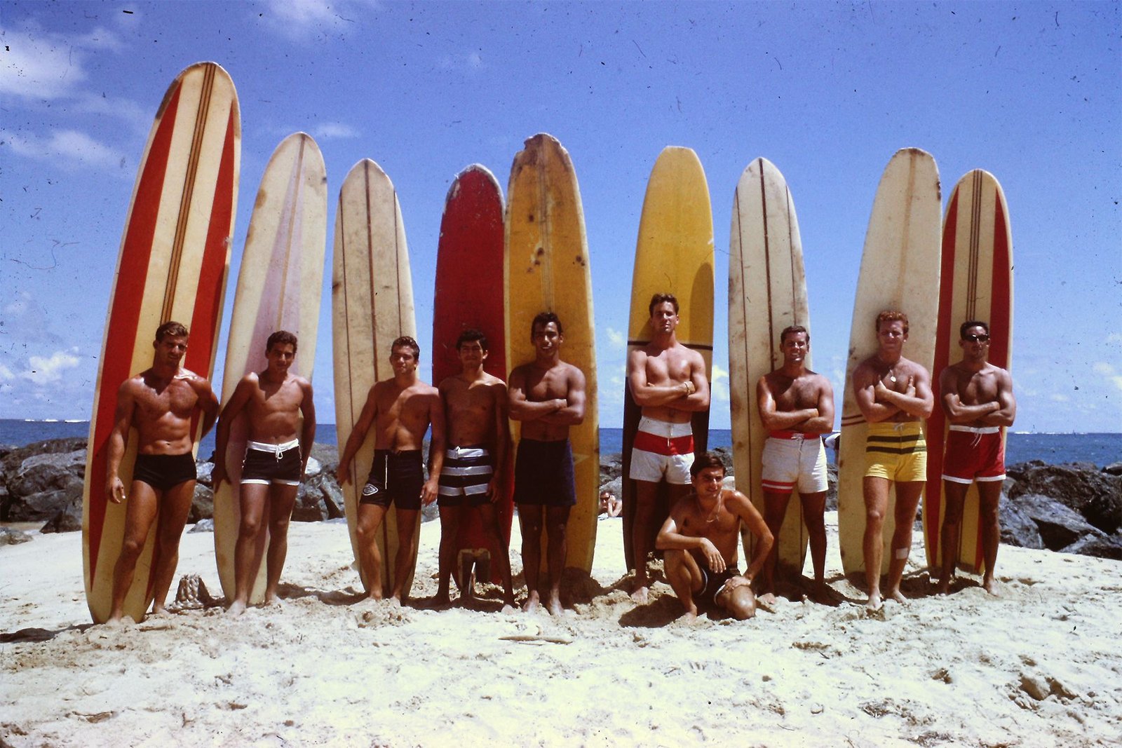 How to Say 'Surfing' in Spanish and Surf Culture Around the World