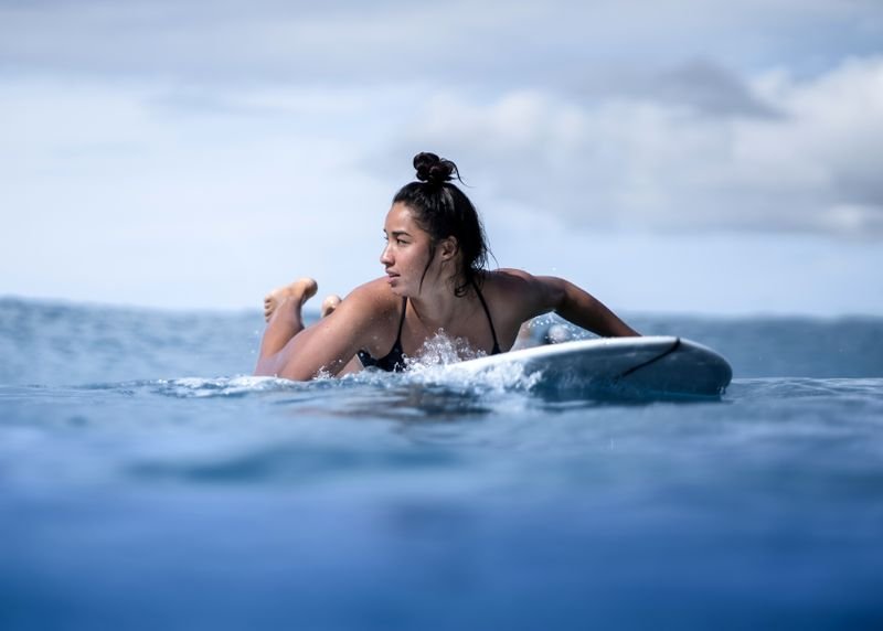 Girl Surfing: Female Pioneers and Champions in the Surfing World