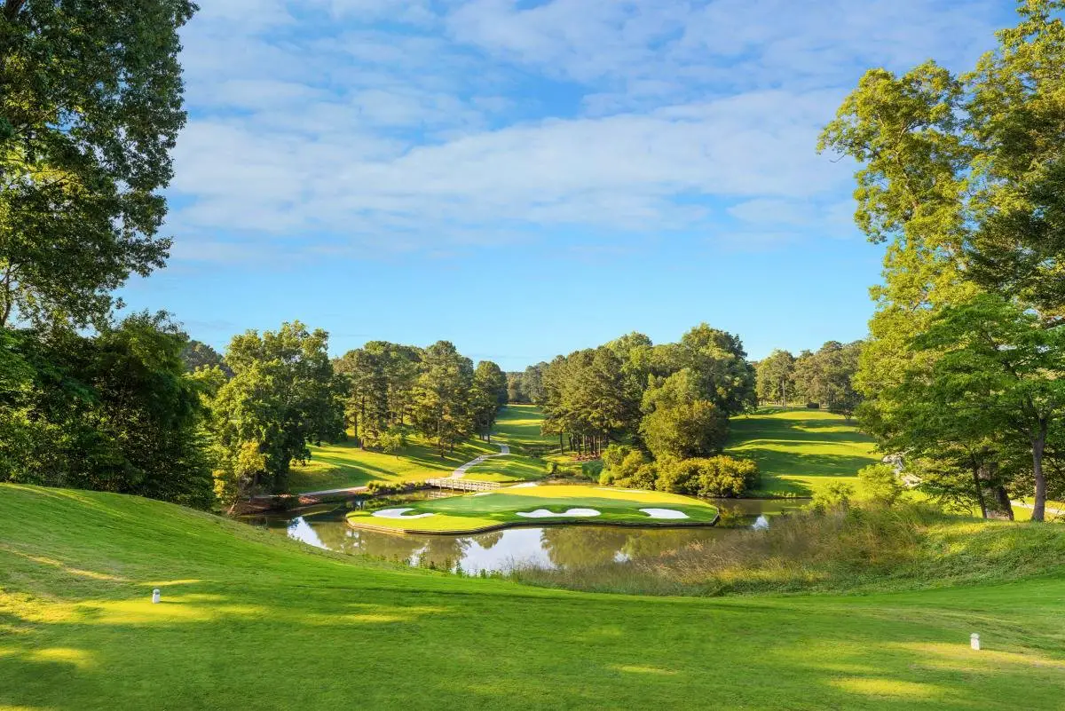 Golden Horseshoe Golf Club: Historic and Scenic Golfing