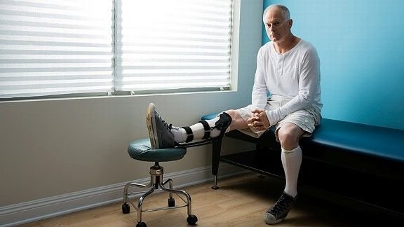 Kenny Mayne - Life History