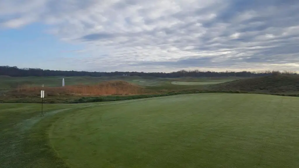 Mill Pond Golf Course: A Beautiful Local Course