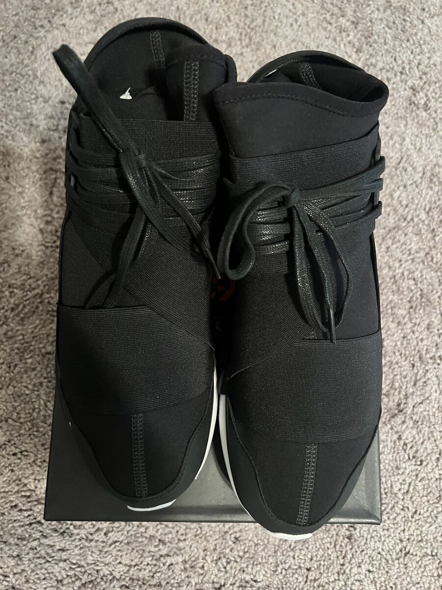 All Black Tennis Shoes: Sleek and Stylish Choices