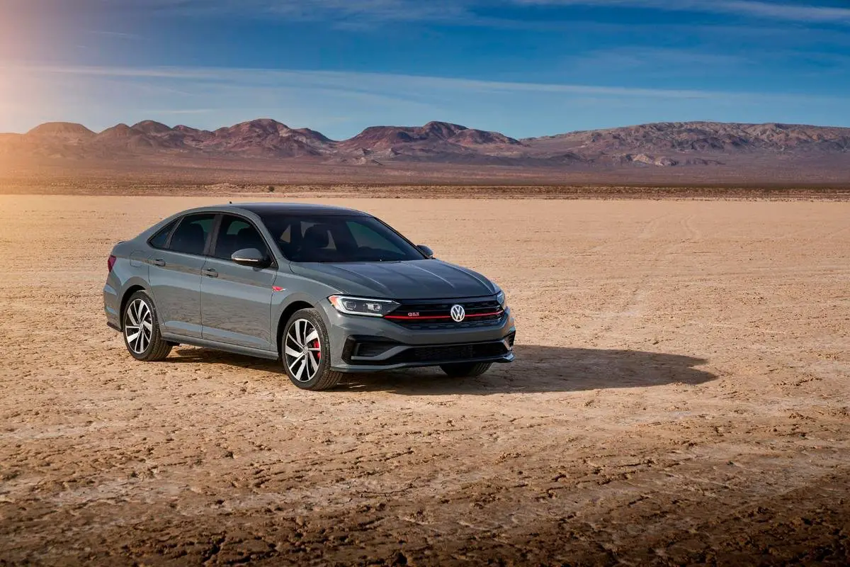 2019 Golf R: Performance and Features
